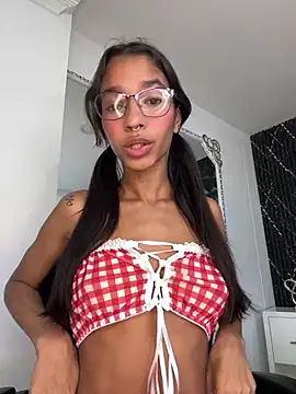 Snapshot of ScarletEvanss_ chatting on 06-17-26, 10:47 ScarletEvanss online show from 06-17-26, 10:47