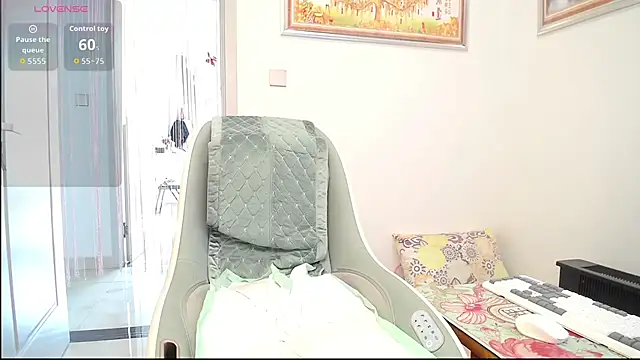 selinajuan online show from 12-15-25, 03:01