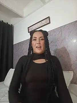 Snapshot of Nina-Velour chatting on 10-18-25, 12:23 Nina-Velour online show from 10-18-25, 12:23