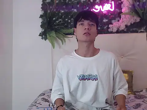 alex russo   online show from 10-24-25, 03:27