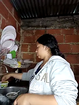 Snapshot of Agatha_milk24 chatting on 10-29-25, 05:12 Agatha milk24 online show from 10-29-25, 05:12