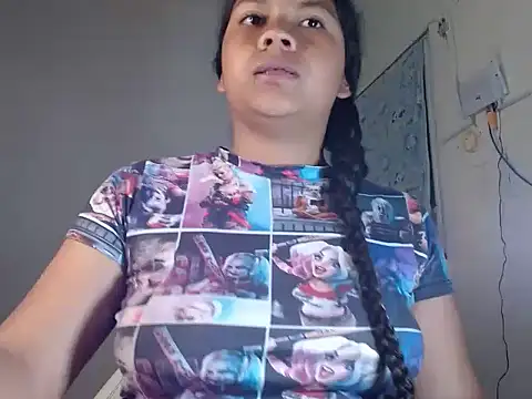 Snapshot of Agatha_milk24 chatting on 10-09-25, 10:32 Agatha milk24 online show from 10-09-25, 10:32