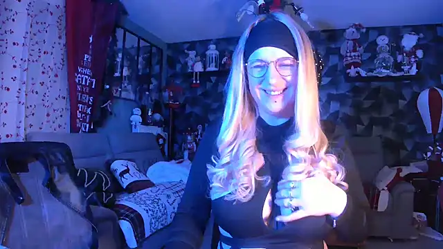 Delichieuse5 online show from 12-27-24, 08:39