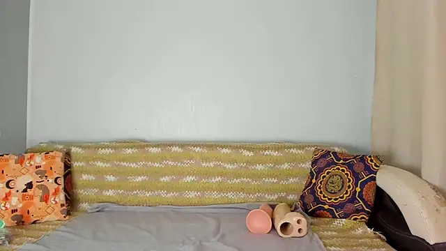 Amalia Mio online show from 11-30-25, 08:04