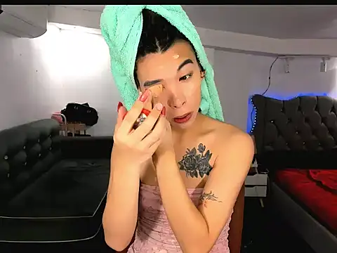 Snapshot of Yourdreamgoddess chatting on 06-16-26, 04:23 Yourdreamgoddess online show from 06-16-26, 04:23