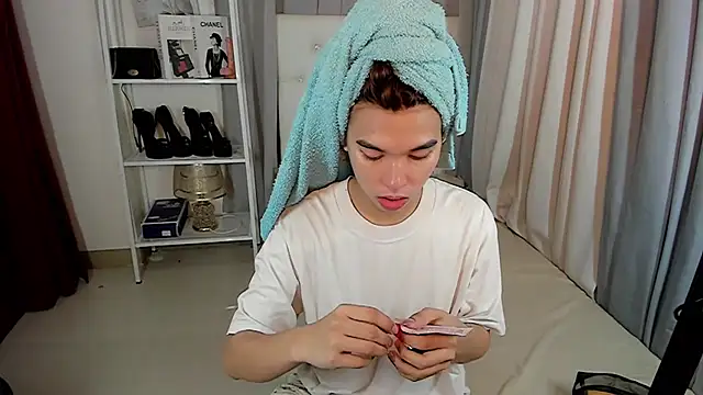 Yourdreamgoddess online show from 01-12-26, 04:36