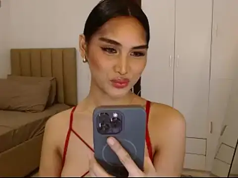 MonstrousDarcy online show from 11-05-25, 08:56