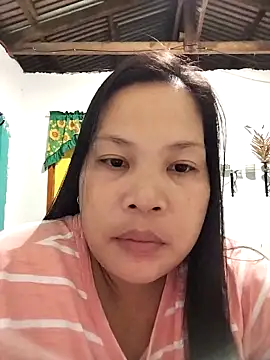 Snapshot of shyhotpinay_32 chatting on 10-23-25, 03:43 shyhotpinay 32 online show from 10-23-25, 03:43