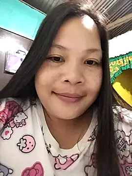 Snapshot of shyhotpinay_32 chatting on 10-12-25, 05:36 shyhotpinay 32 online show from 10-12-25, 05:36