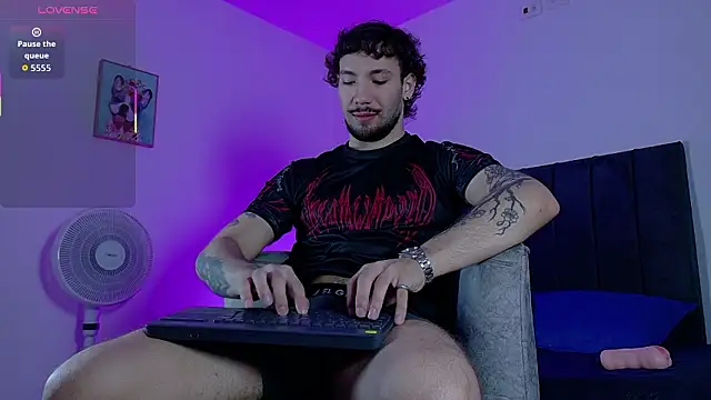 Snapshot of angel_kyrozz chatting on 02-20-26, 07:05 angel kyrozz online show from 02-20-26, 07:05