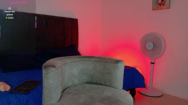 Snapshot of angel_kyrozz chatting on 02-25-26, 06:41 angel kyrozz online show from 02-25-26, 06:41