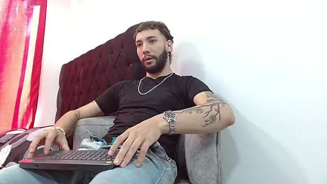 angel kyrozz online show from 10-26-25, 07:36