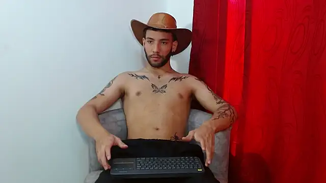 angel kyrozz online show from 10-16-25, 07:33