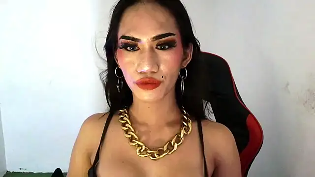 Snapshot of Savana_Maison chatting on 10-16-25, 02:47 Savana Maison online show from 10-16-25, 02:47
