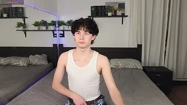 Cute Mike online show from 01-14-26, 04:32