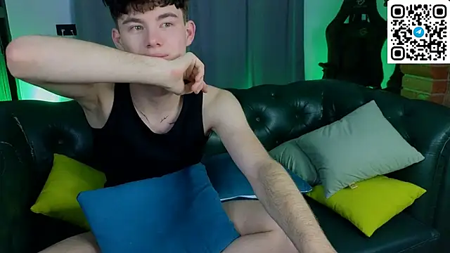 Snapshot of Cute_Mike chatting on 03-02-26, 10:00 Cute Mike online show from 03-02-26, 10:00