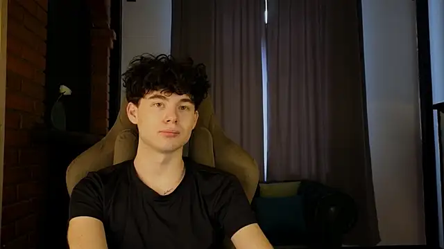 Cute Mike online show from 04-17-26, 09:12