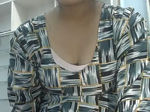 Snapshot of Joya_7 chatting on 10-18-25, 03:19 Joya 7 online show from 10-18-25, 03:19