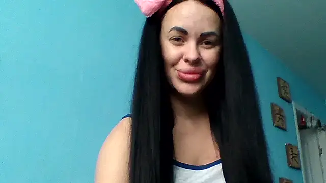 Stefaniyaxq online show from 10-06-25, 08:04