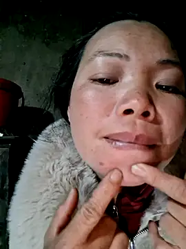 miomio-12 online show from 02-13-26, 03:23