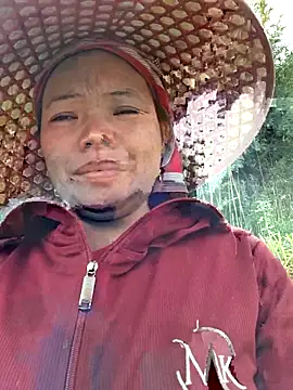 miomio-12 online show from 10-29-25, 03:38