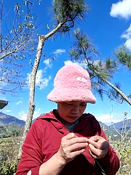 miomio-12 online show from 12-22-25, 04:56