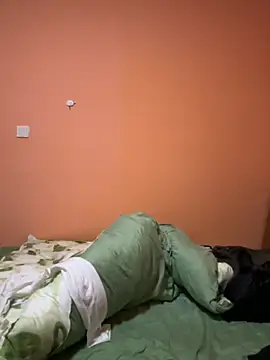 Snapshot of qingzi1218 chatting on 10-11-25, 11:55 qingzi1218 online show from 10-11-25, 11:55