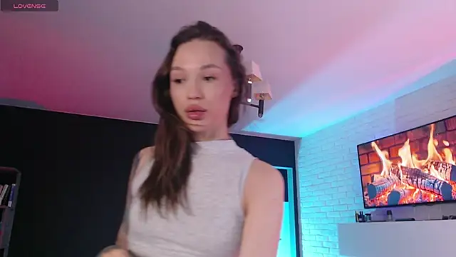 Jade Lumin online show from 10-15-25, 09:17