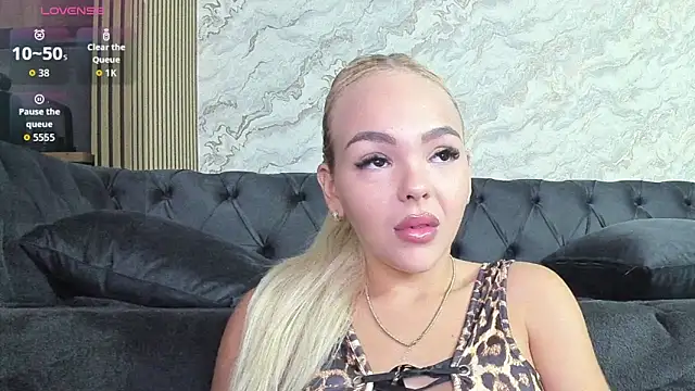 Daisy Abby03 online show from 10-11-25, 05:30