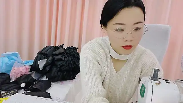 CCOO520 online show from 11-08-25, 05:44