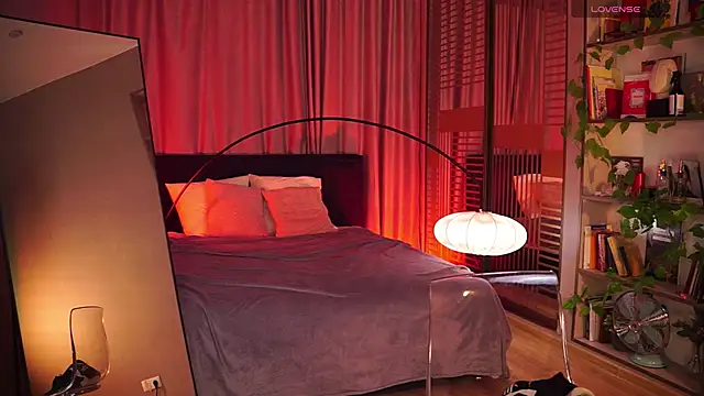 YokoKoko  online show from 12-16-25, 05:33