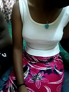 Snapshot of Chennai-couples chatting on 10-16-25, 08:11 Chennai-couples online show from 10-16-25, 08:11