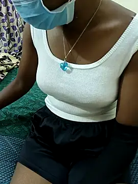 Snapshot of Chennai-couples chatting on 10-13-25, 08:49 Chennai-couples online show from 10-13-25, 08:49
