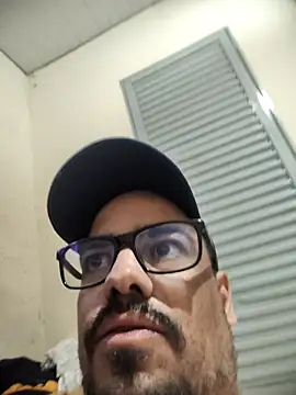 IncomingEssence478 online show from 12-18-25, 06:07