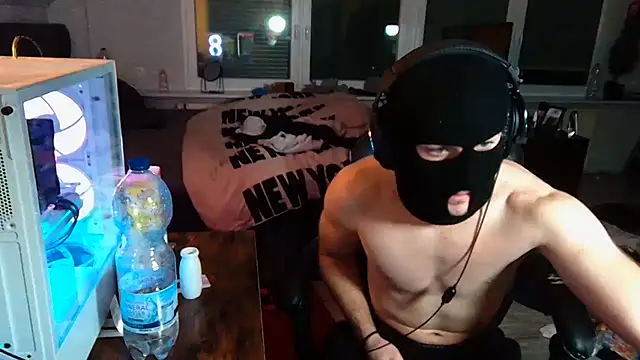 WolkenJunge2006 online show from 11-02-25, 09:09