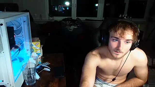 WolkenJunge2006 online show from 11-11-25, 08:47