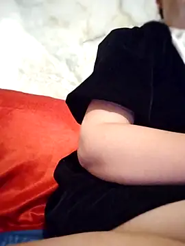 Babyloudi online show from 10-16-25, 02:53