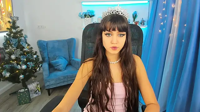 TiffanyYounge online show from 12-22-25, 11:32