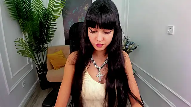 TiffanyYounge online show from 01-11-26, 08:16