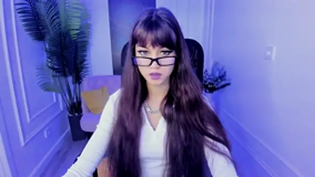 TiffanyYounge online show from 11-06-25, 12:09