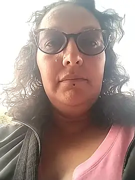 -saraqueen- online show from 12-01-25, 03:46