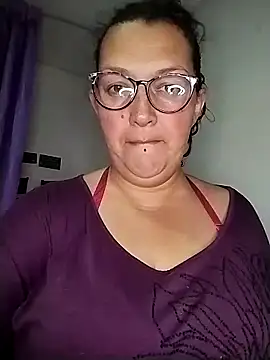 -saraqueen- online show from 11-11-25, 05:13