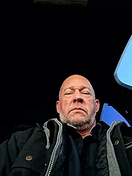 Snapshot of moonbeam37 chatting on 12-15-25, 02:45 moonbeam37 online show from 12-15-25, 02:45