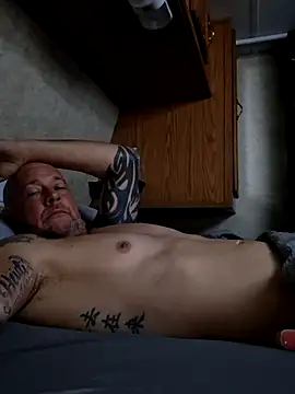 Snapshot of moonbeam37 chatting on 10-06-25, 05:19 moonbeam37 online show from 10-06-25, 05:19