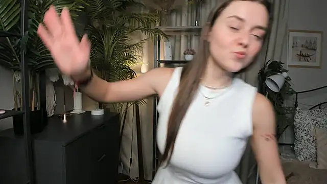 ThelmaJusto online show from 10-23-25, 03:00