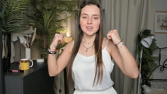 ThelmaJusto online show from 10-27-25, 03:46