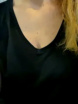 melisss2 online show from 11-21-25, 07:29