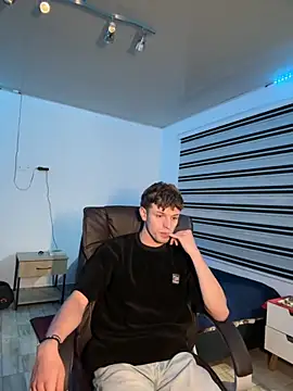 noah red online show from 10-06-25, 03:29