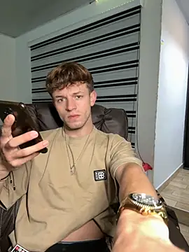 noah red online show from 10-08-25, 04:03