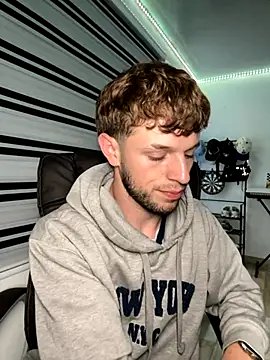 noah red online show from 10-24-25, 03:27